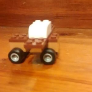 Meet your Posher, Peyton and